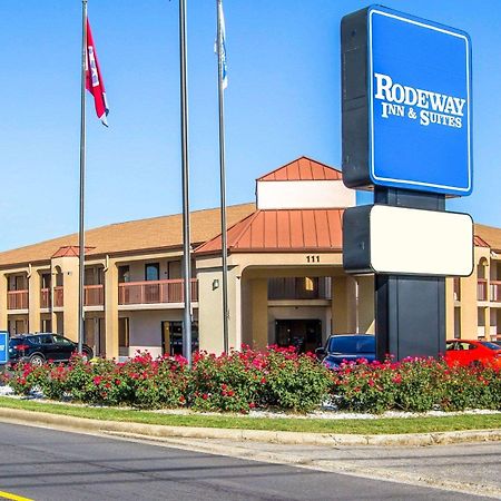 Rodeway Inn & Suites Clarksville Exteriör bild