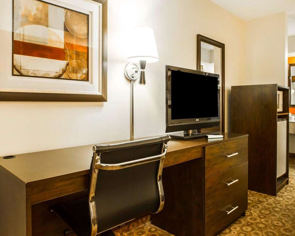 Rodeway Inn & Suites Clarksville Rum bild