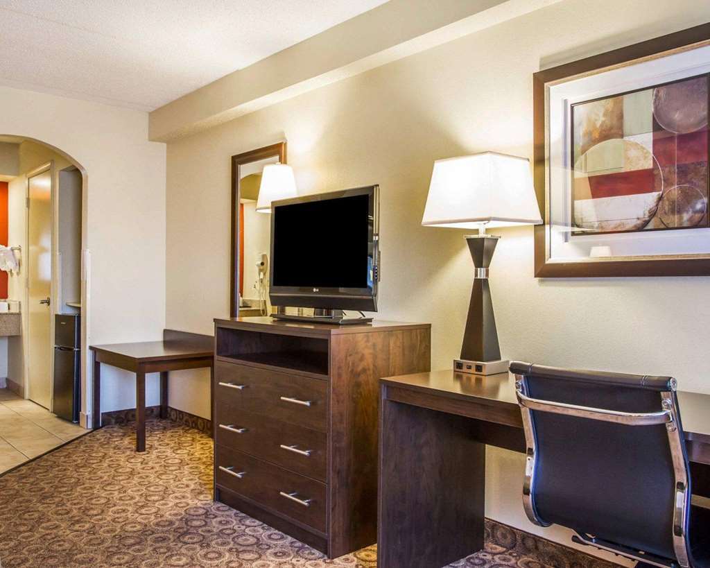 Rodeway Inn & Suites Clarksville Rum bild