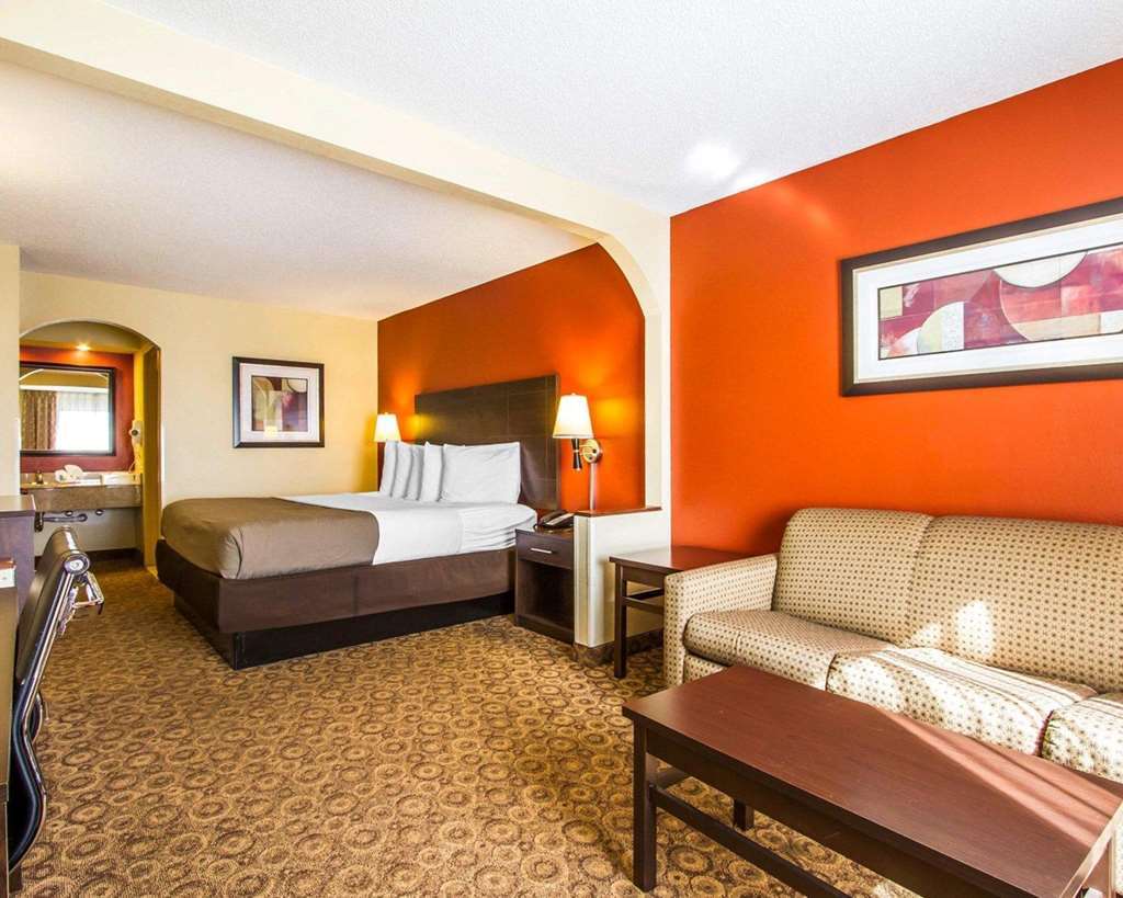 Rodeway Inn & Suites Clarksville Rum bild